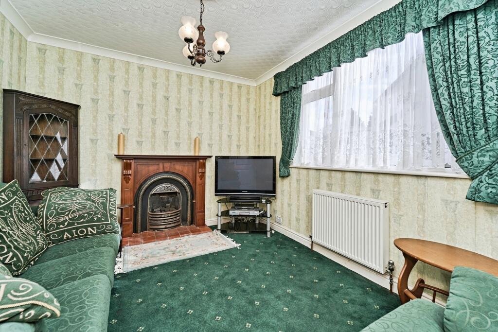 Rowan Crescent, Wolverhampton, West Midlands, WV3 photo 3