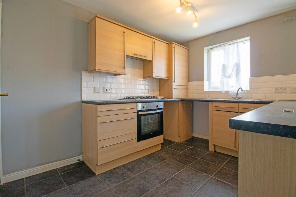 House in Scunthorpe, Brat Hill, New Brumby - More