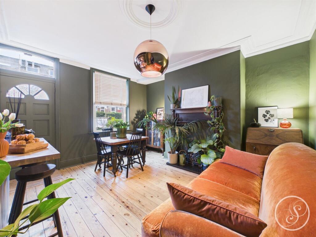 3 bedroom terraced house for sale in Methley Terrace, Leeds, LS7 - View 2