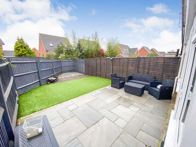 Warner Close, Hedge End, SO30 2BE photo 2