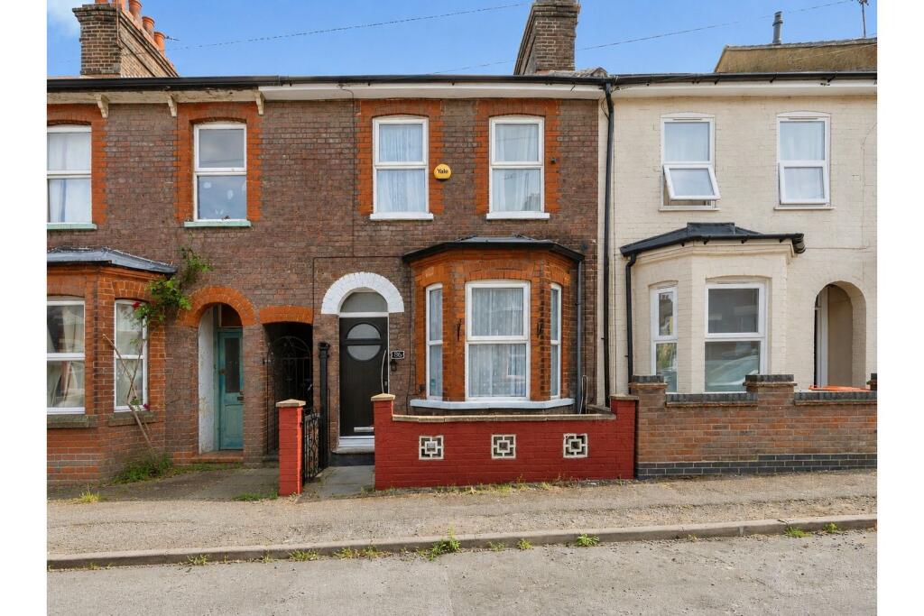 Main image of property: Waterlow Road, Dunstable, LU6