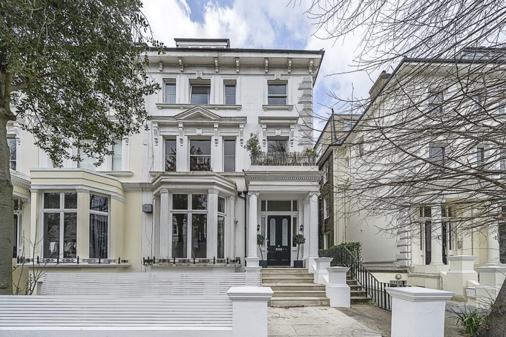 Apartment in London - More