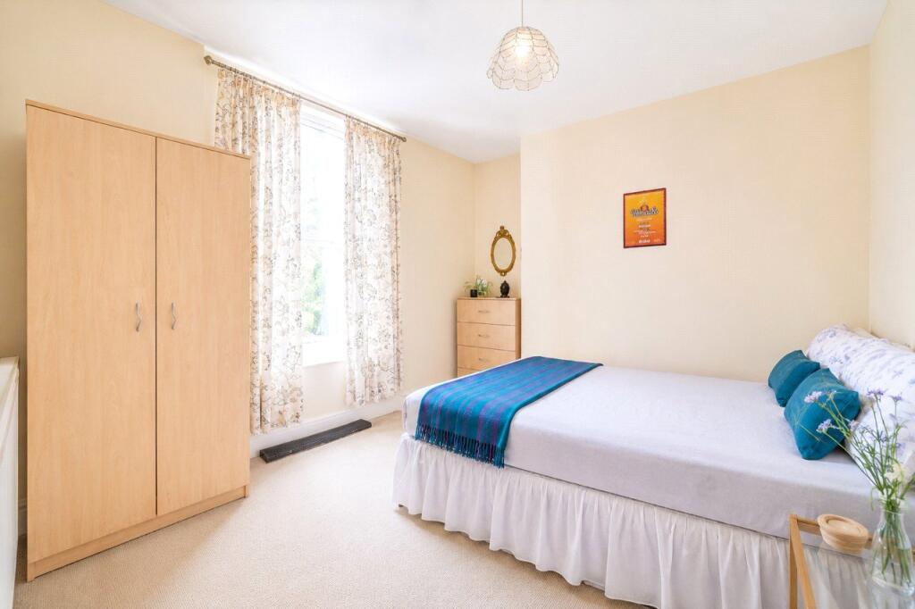 Apartment in London - View 5