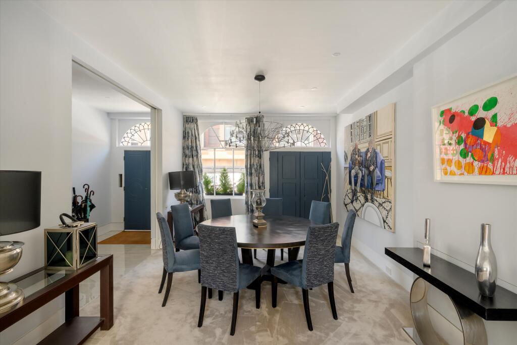 House in London, St Giles, Bloomsbury - View 3