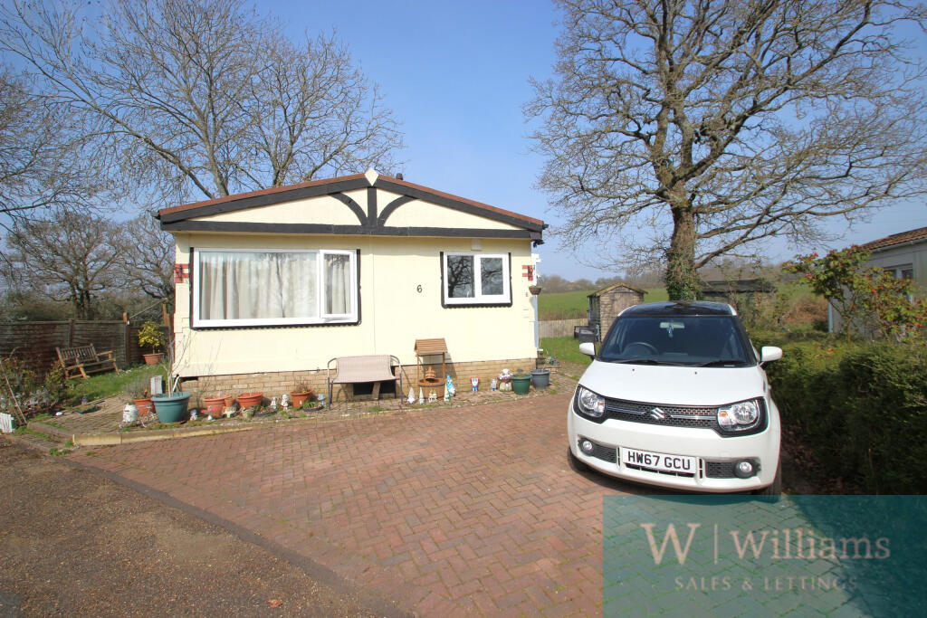 Main image of property: 6 Medina Park, Folly Lane, East Cowes, Isle Of Wight