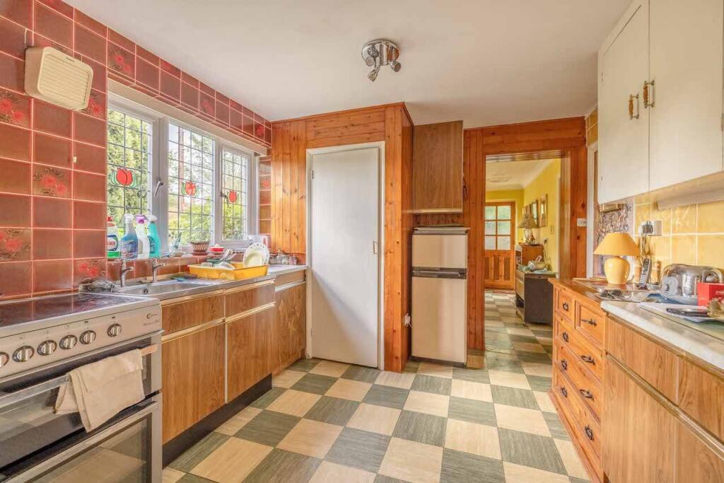 House in Slough, Windsor and Maidenhead - View 4