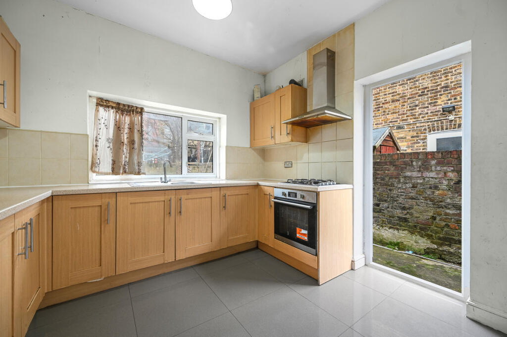 House in London, Harlesden - View 4