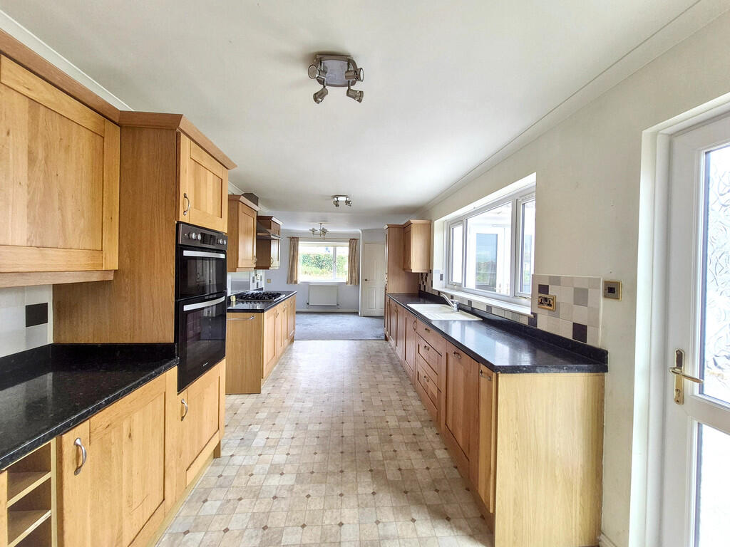 House in Helston, Cornwall - View 3