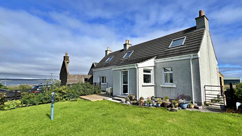 Main image of property: 9 Aignish, Point, Na H-eileanan An Iar