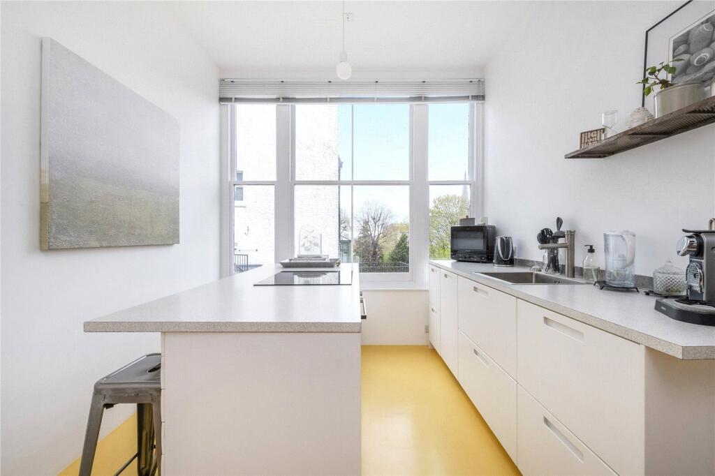 Apartment in London - View 2