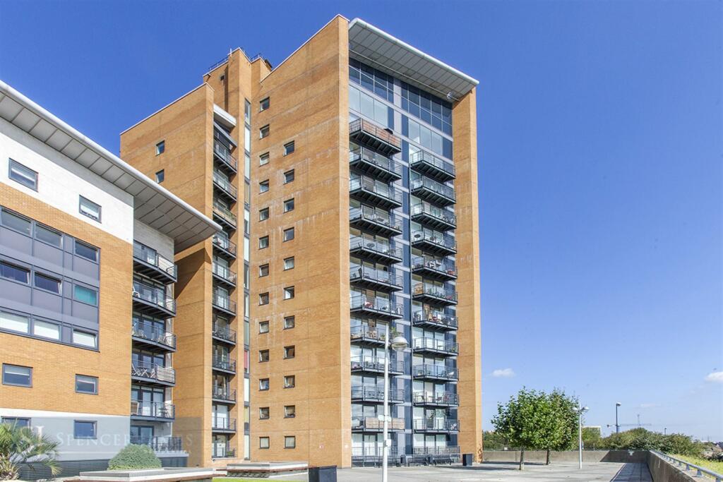 Main image of property: Hull Place, E16