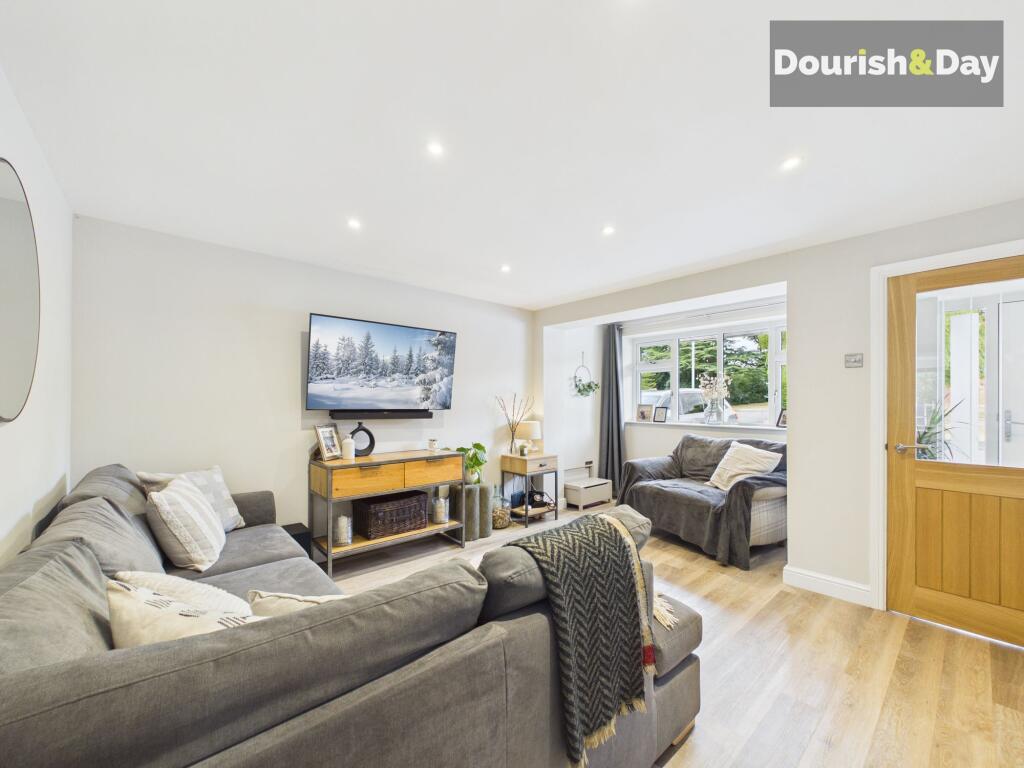 House in Stoke-on-Trent - More