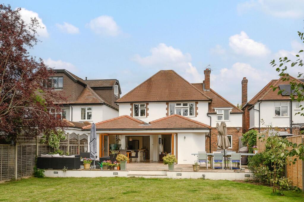 Cumberland Drive, Esher, KT10 image 3