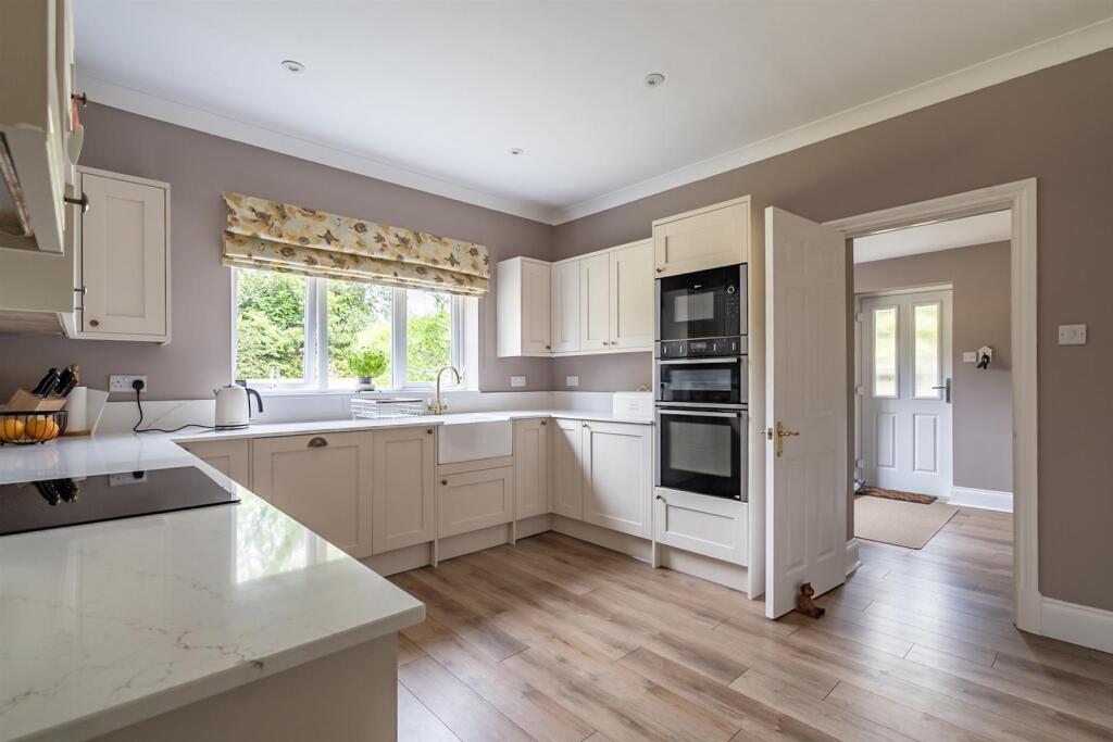 House in York, Dringhouses - View 2