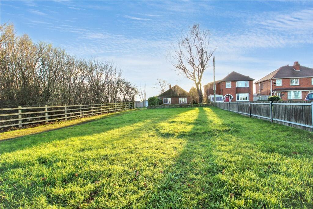 Main image of property: Longthorpe Lane, Thorpe, Wakefield, West Yorkshire, WF3