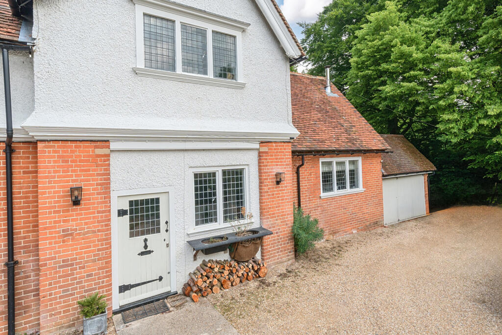 Main image of property: Reading Road, Streatley, Reading, Berkshire, RG8