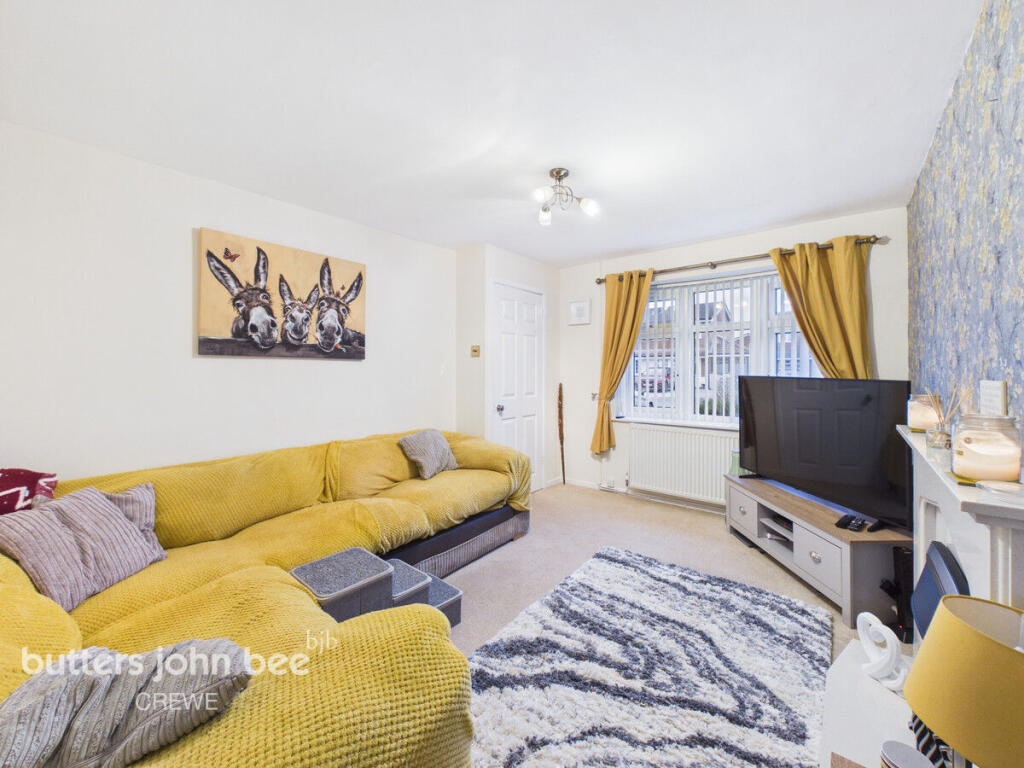 Conway Close, Crewe photo 3