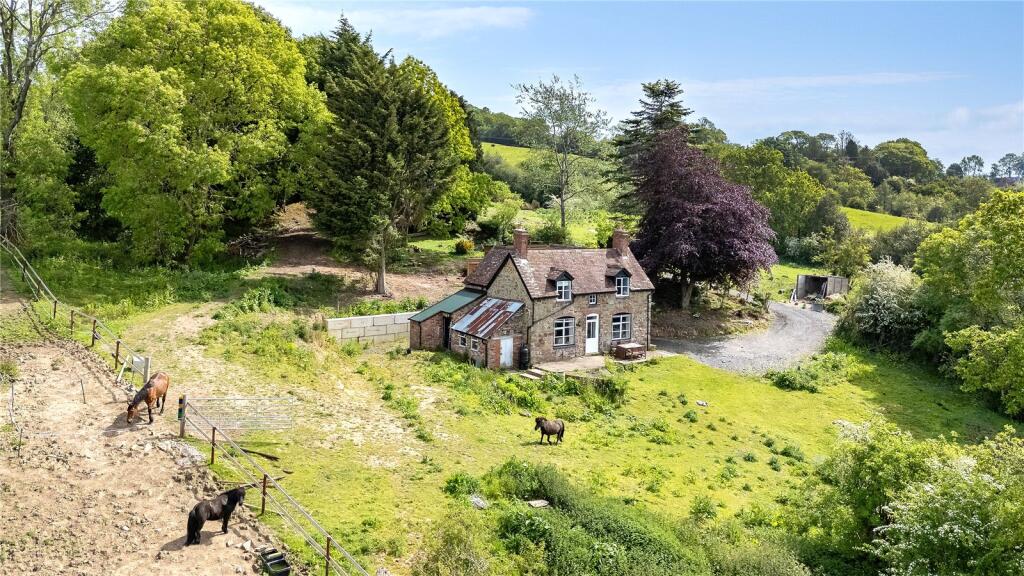 House in Caynham, Shropshire - View 4