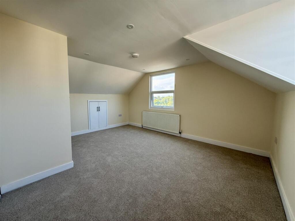 House in Portsmouth - View 5