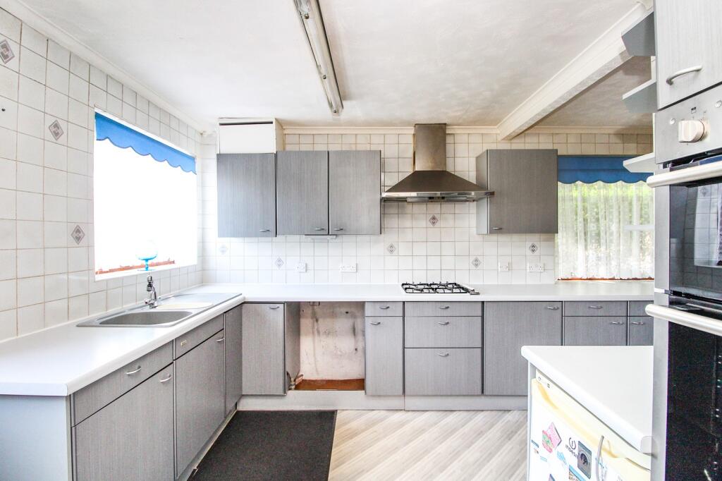 Ashdown Drive, Crawley, West Sussex. RH10 5DU - View 5