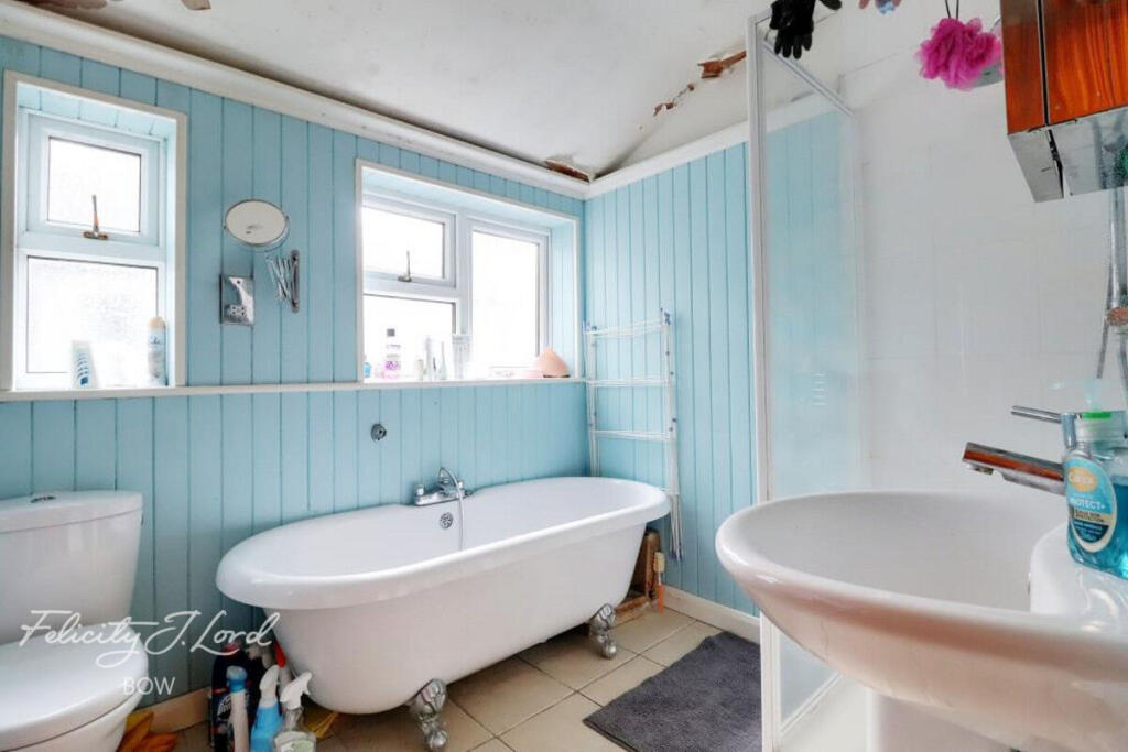 Main image of property: Carnarvon Road, LONDON