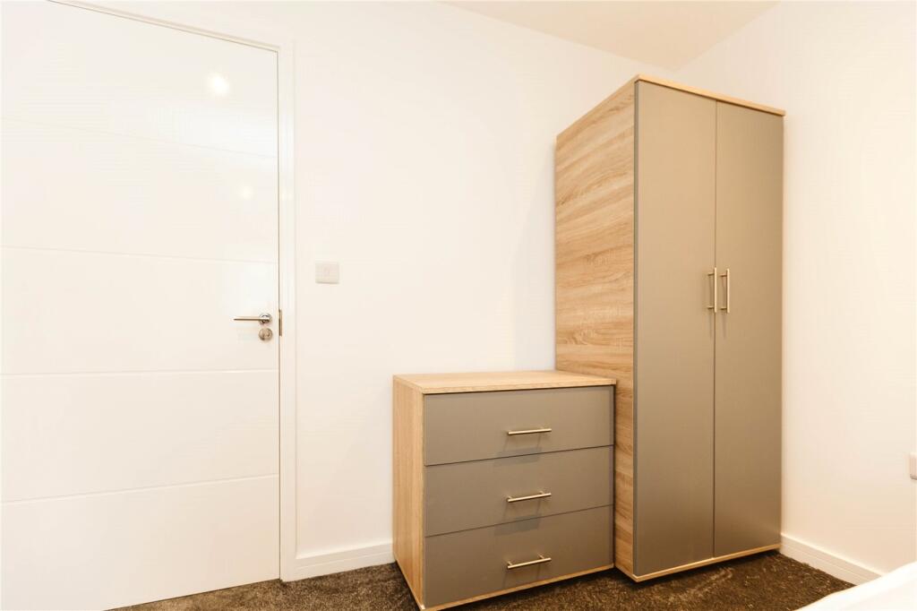 5 bedroom apartment for rent