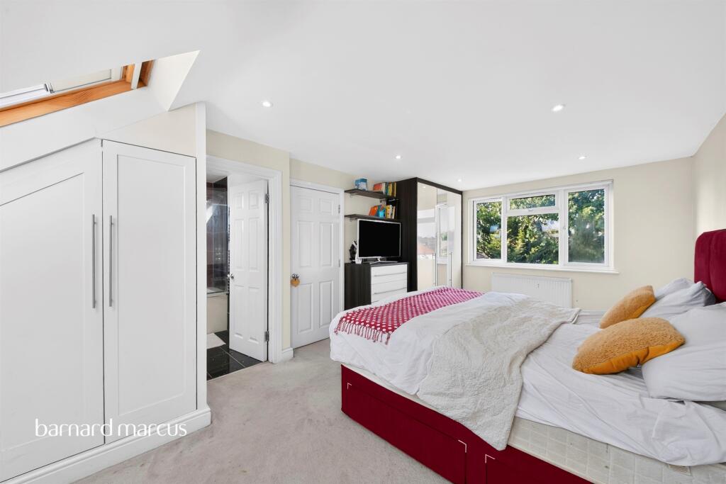 House in London, Friern Barnet - View 5
