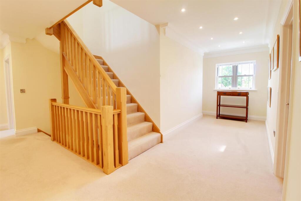 Additional image 18 of Brookmans Avenue, Brookmans Park