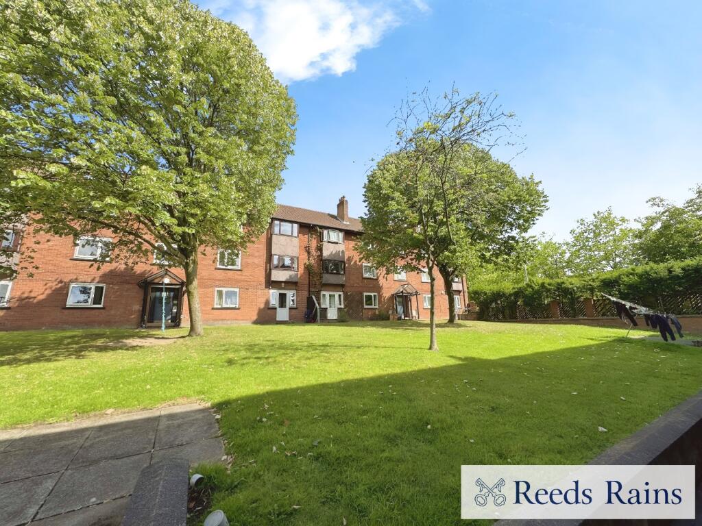 Knights Court, Salford, Lancashire, M5 photo 2