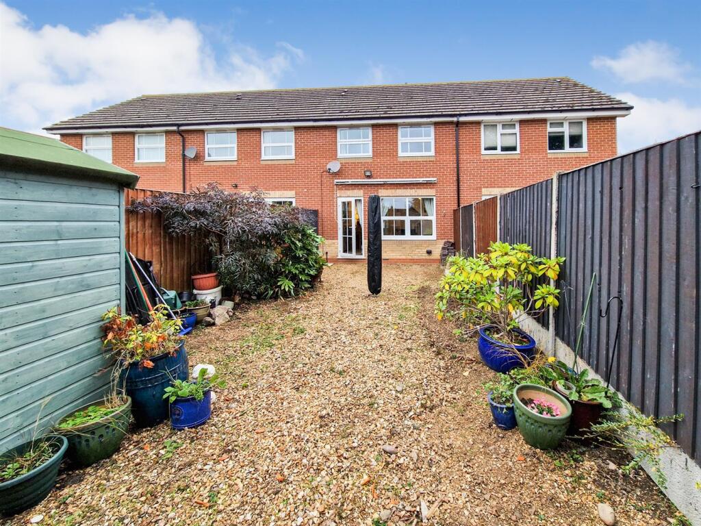 Chandlers Close, Marston Moretaine, Bedford photo 4
