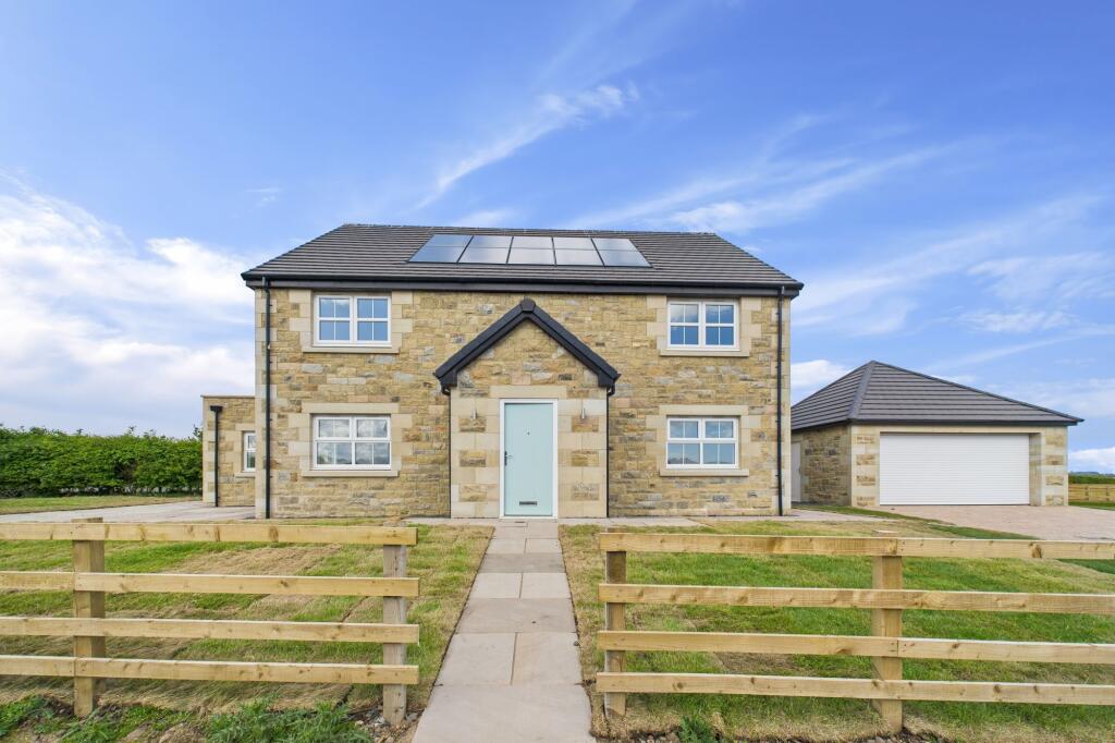4-bed detached on 4, Maple Drive, Alnwick, NE66, £650,000
