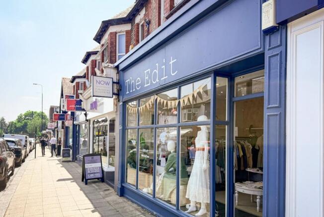 retail unit to let in Hale, Cheshire.png