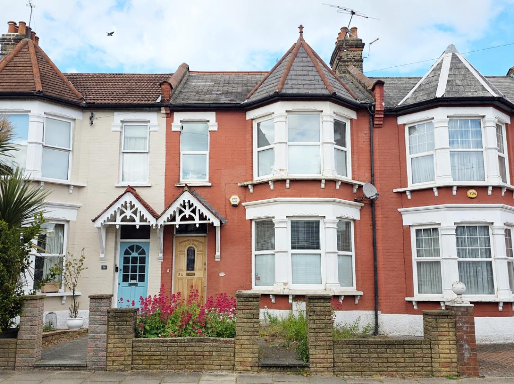 Main image of property: Melbourne Avenue, Palmers Green, N13