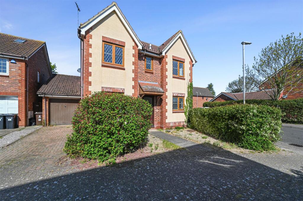 Main image of property: Peake Avenue, Kirby Cross, Frinton-On-Sea