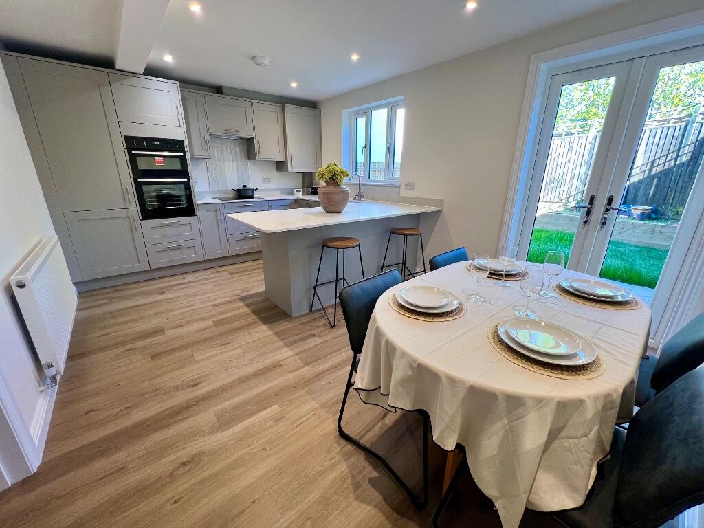 Main image of property: Bocking End, Braintree, Essex, CM7