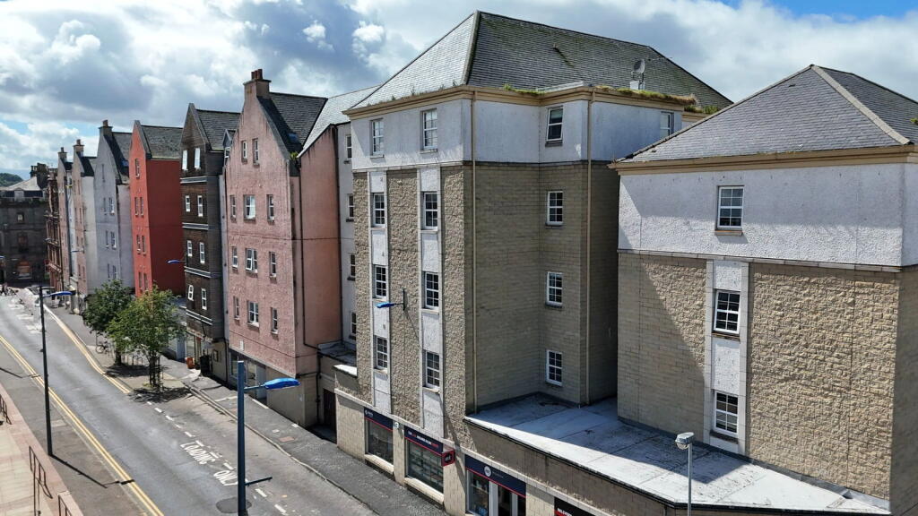 Main image of property: Flat 32, Farraline Court, Inverness, IV1 1PN