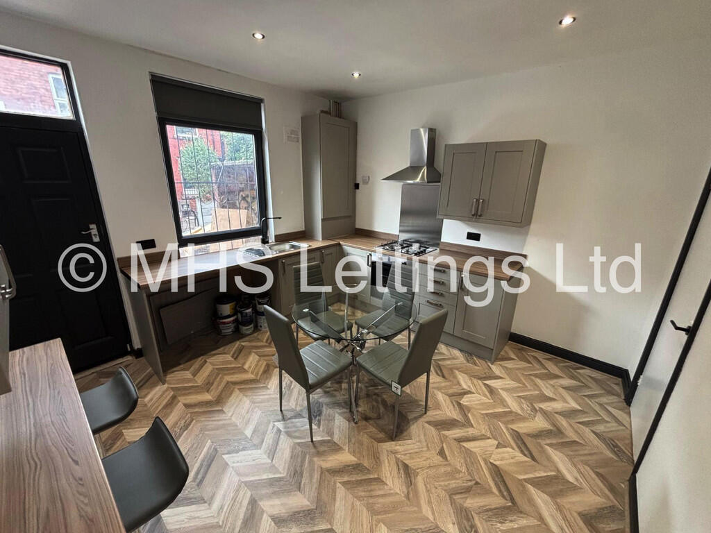 Main image of property: 27 Welton Place, Leeds, LS6 1EW