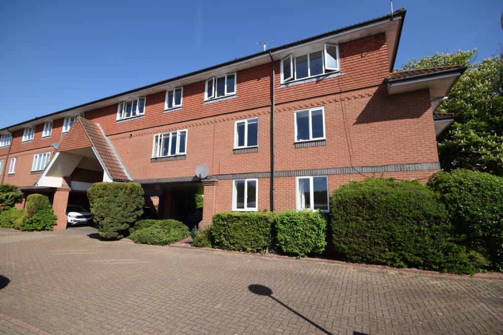 Main image of property: Guildford Road, Farnham, Surrey, GU9