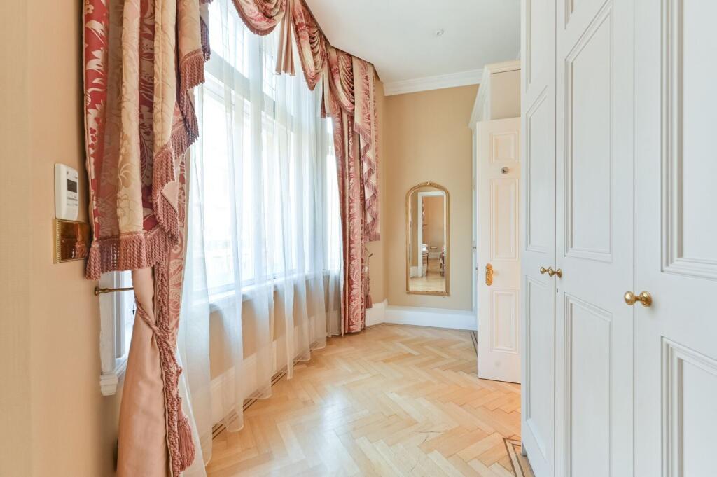 4 bedroom flat for rent