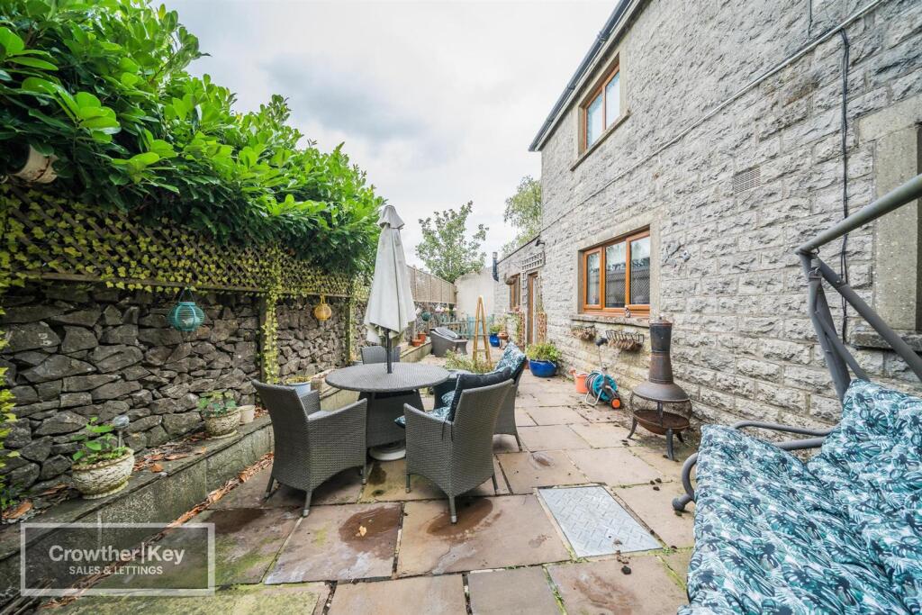 House in Stockport - View 4