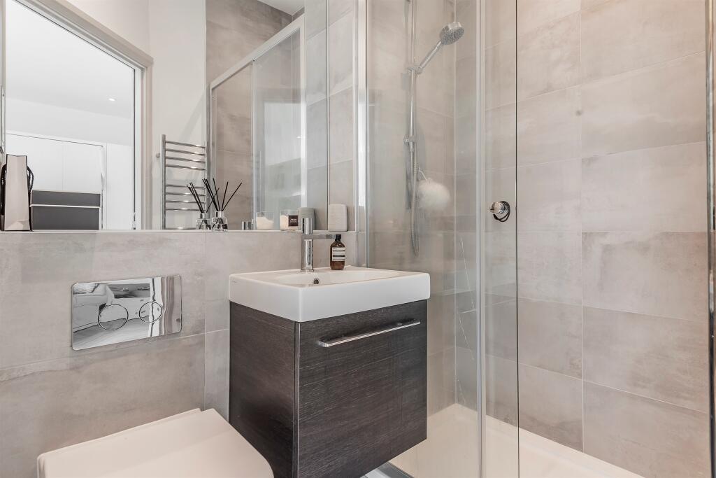 Apartment in London - View 4