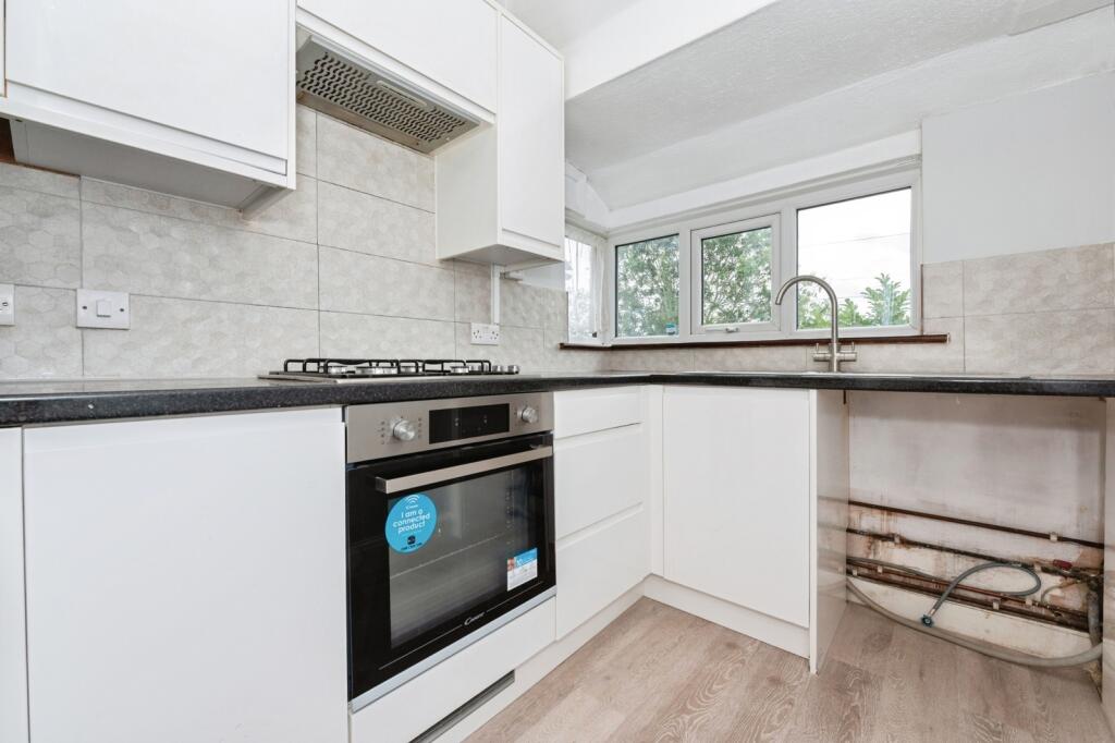 Apartment in Dartford - View 3