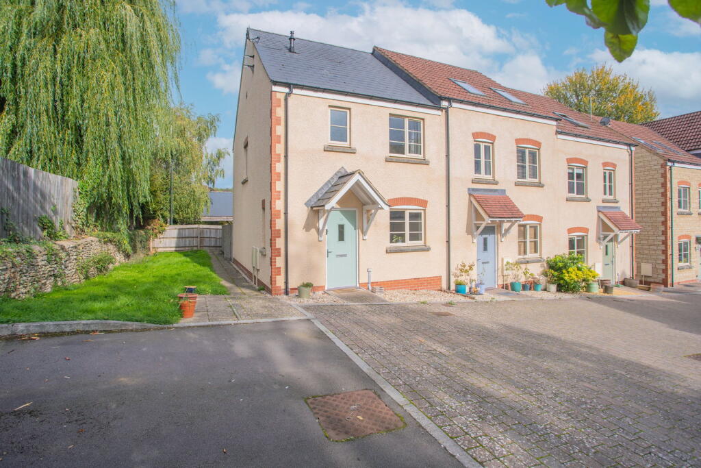 3-bed terraced on Britannia Mews, Wotton-under-Edge, £375,000