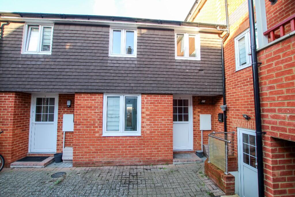Main image of property: Station Road, Thatcham, Berkshire, RG19