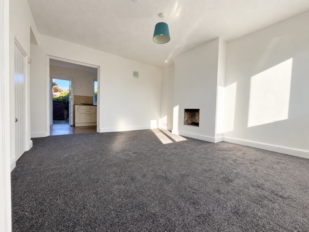 Station Road, Minster, Kent photo 3