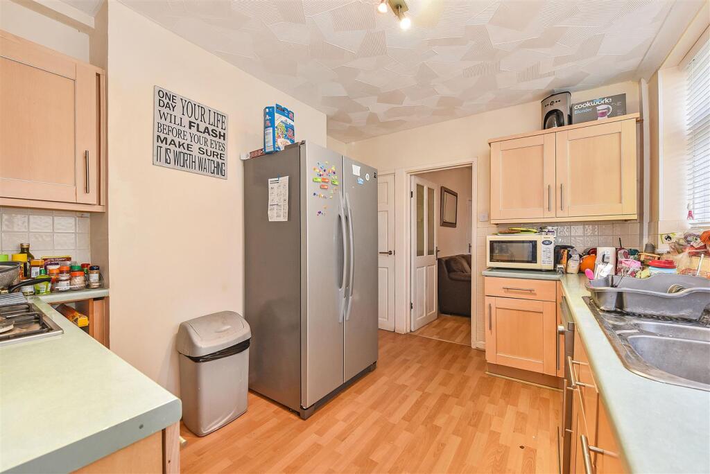 House in Pontypridd, Rhondda Cynon Taf - More