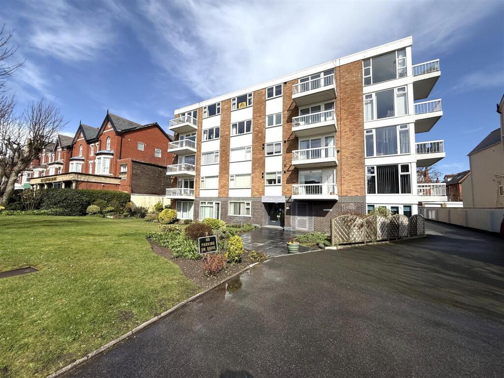 Main image of property: 297 Clifton Drive South, Lytham St Annes