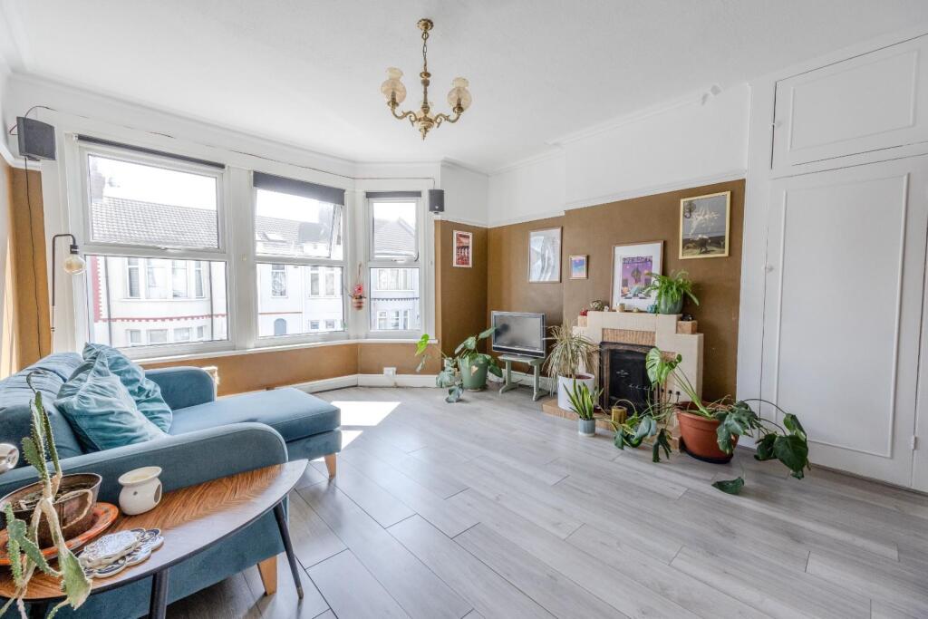 Apartment in Southend-on-Sea, Westcliff-on-Sea - View 4