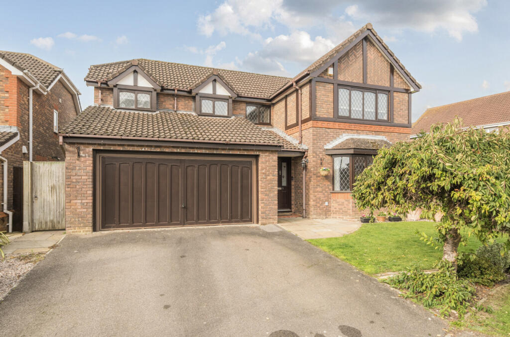 4-bed detached on William Price Gardens, Fareham, Hampshire, PO16, £635,000
