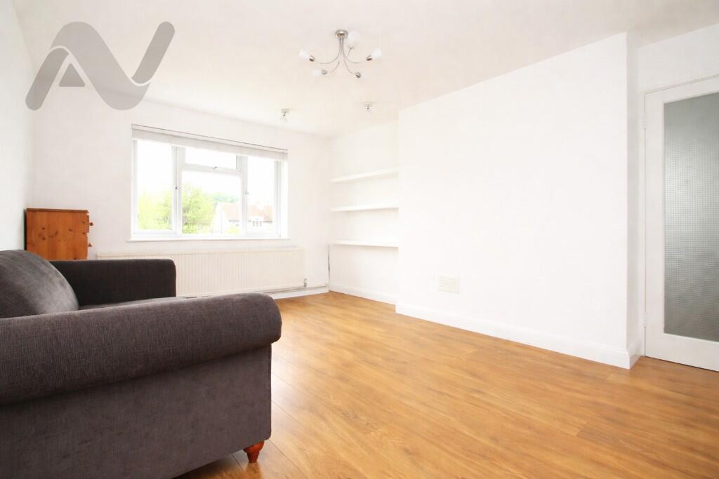 Main image of property: Lawnswood, Manor Road, High Barnet, EN5 2LJ